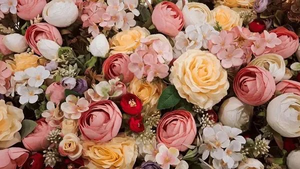Maker's Choice Standing Wreath