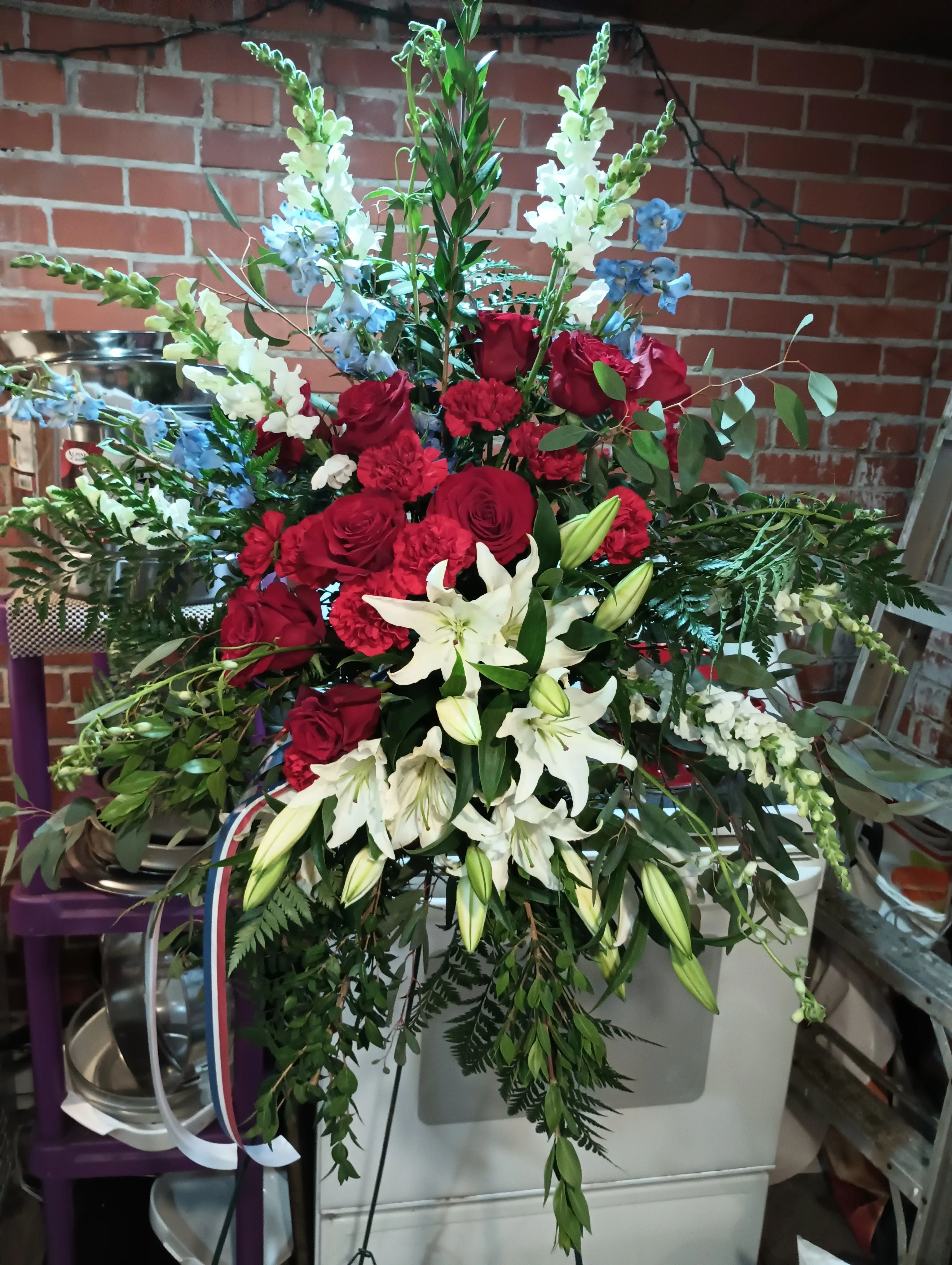 Red White & Blue Tribute Easel Spray