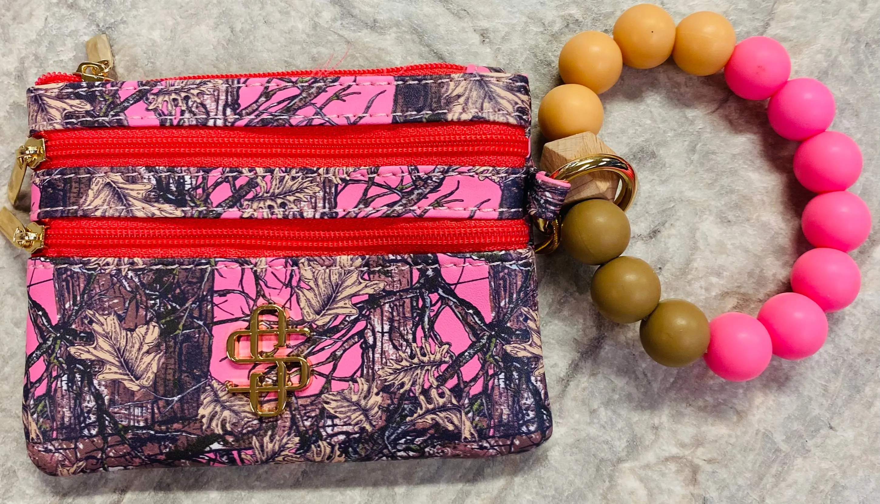 Simply Southern Camouflage Beaded Bracelet Keychain Wallet Simply Southern Camouflage Beaded Bracelet Keychain Wallet