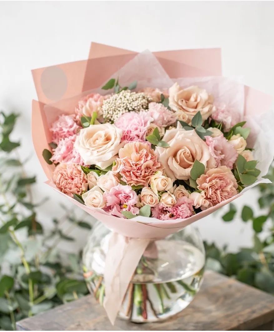 Peach Blush Elegance Roses