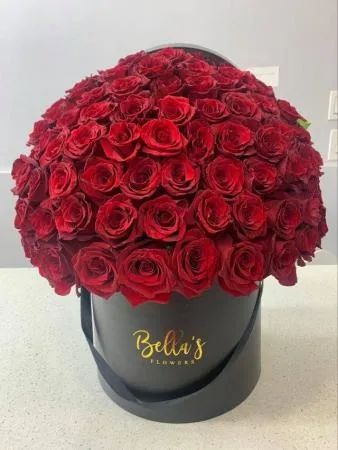 100 PREMIUM RED ROSE BOX