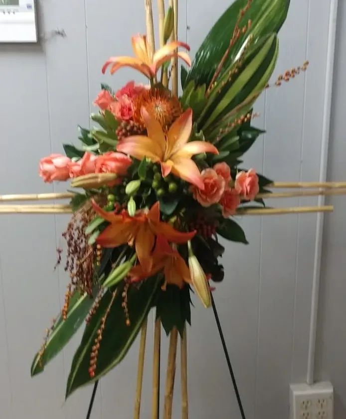 Standing Spray - Contemporary, Custom Design