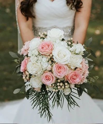 Tastefully Timeless Round Bouquet