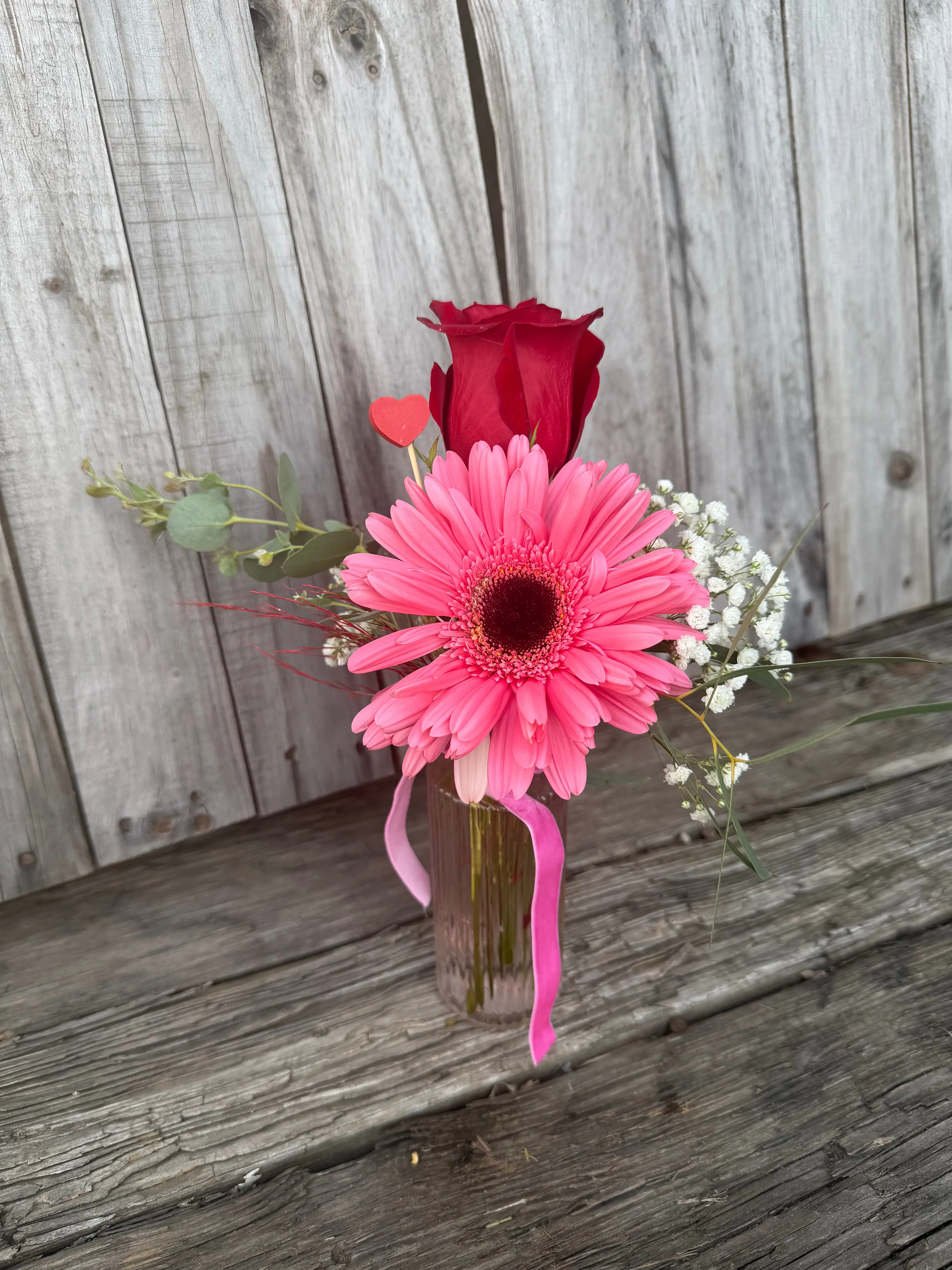 Rose and gerber daisy Budvase. Rose and gerber daisy Budvase.