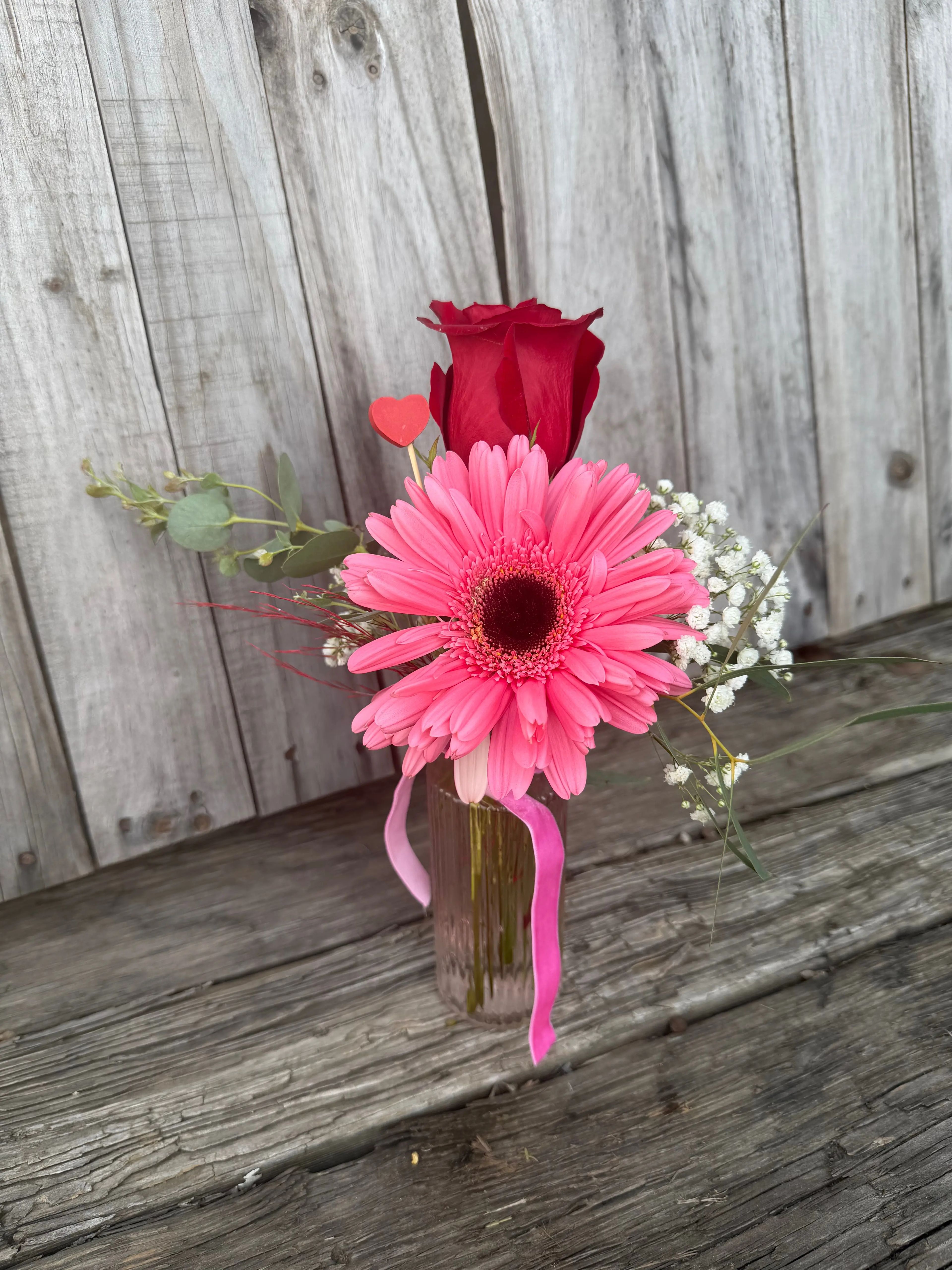 Rose and gerber daisy Budvase.
