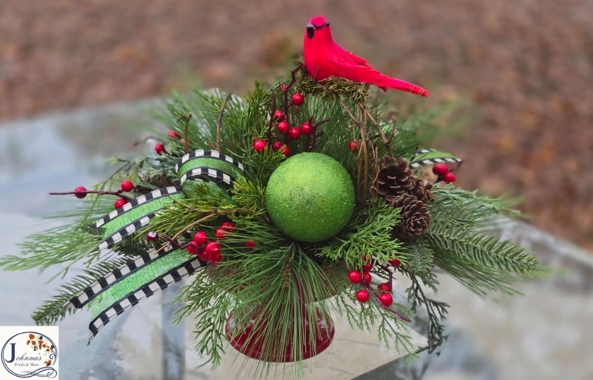 Christmas Redbird Centerpiece