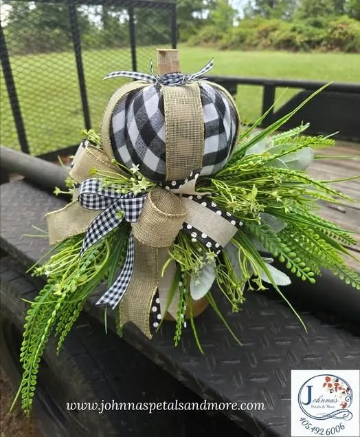 Black & White Pumpkin Centerpiece 360 Views Silk Floral