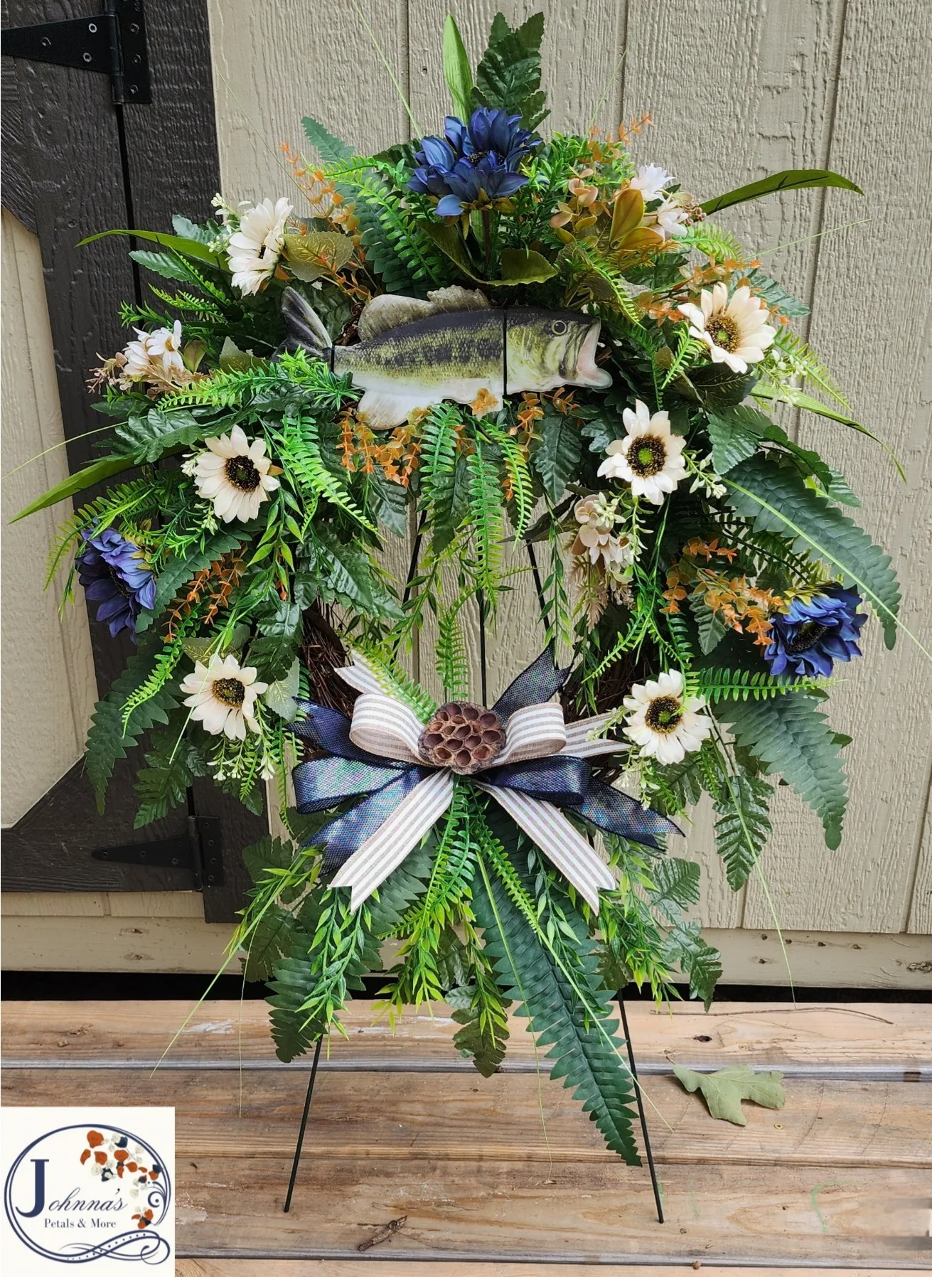 Grapevine Wreath fish theme on easel Silk Arrangement Grapevine Wreath fish theme on easel Silk Arrangement