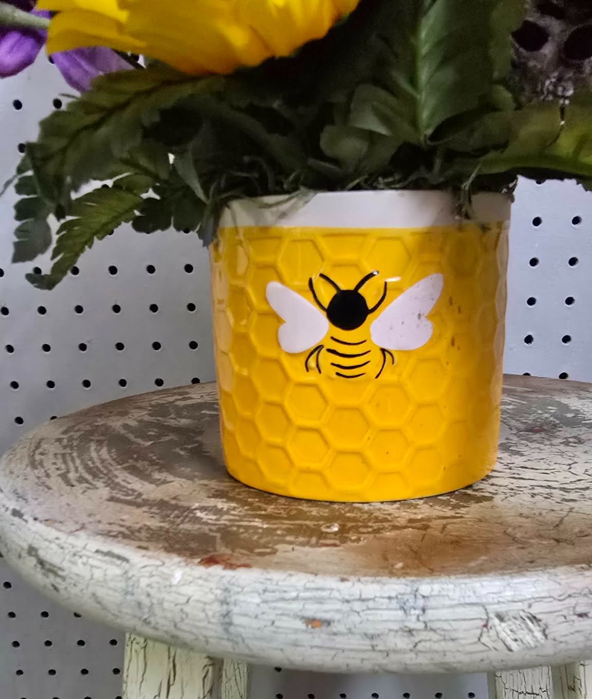 Sunflower Silk With Honeycomb Vase