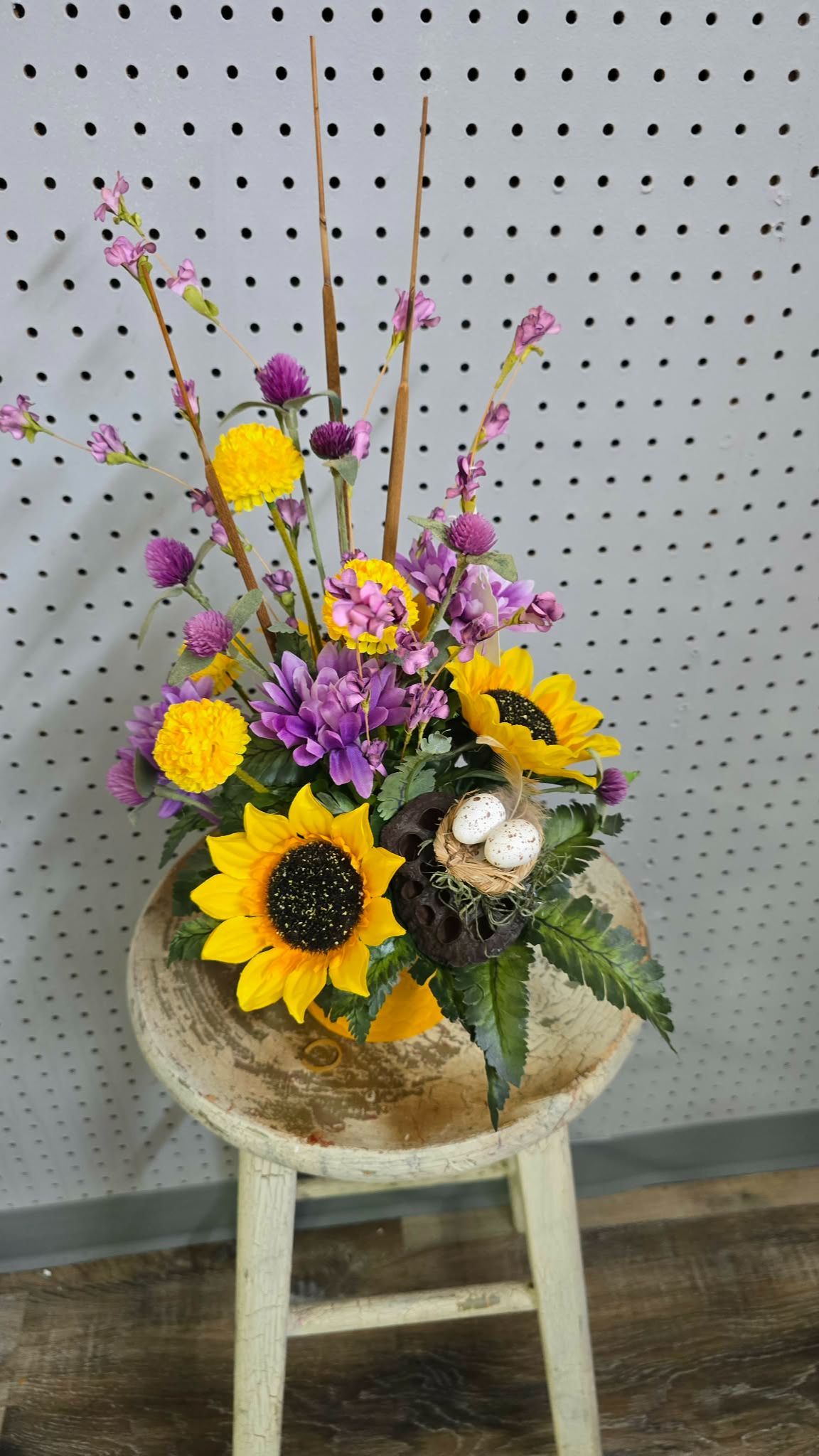 Sunflower Silk With Honeycomb Vase