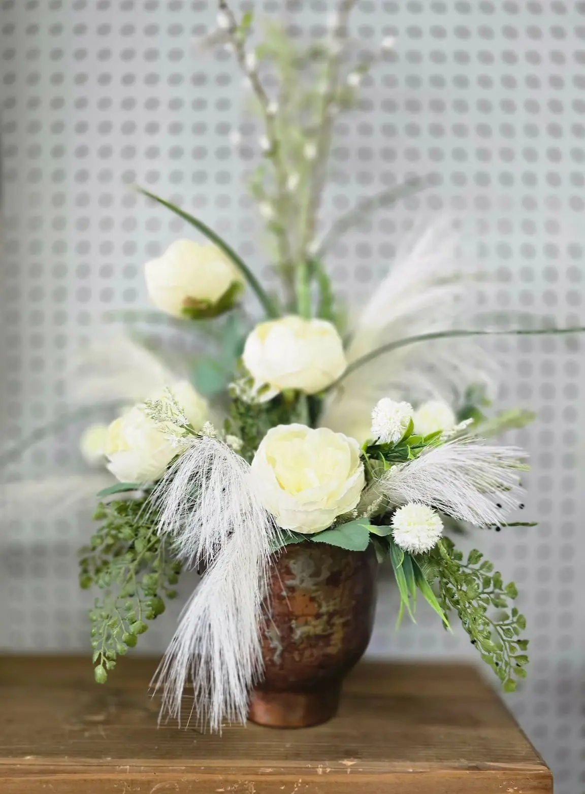 Brown Vase White Roses Brown Vase White Roses