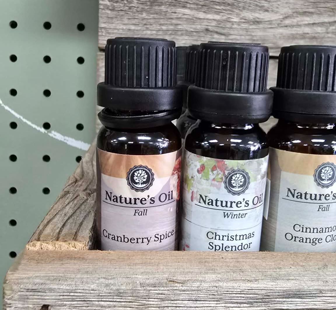 Essential Oil Choice Natural's Oil Christmas Splendor, Cinnamon Orange Clove.