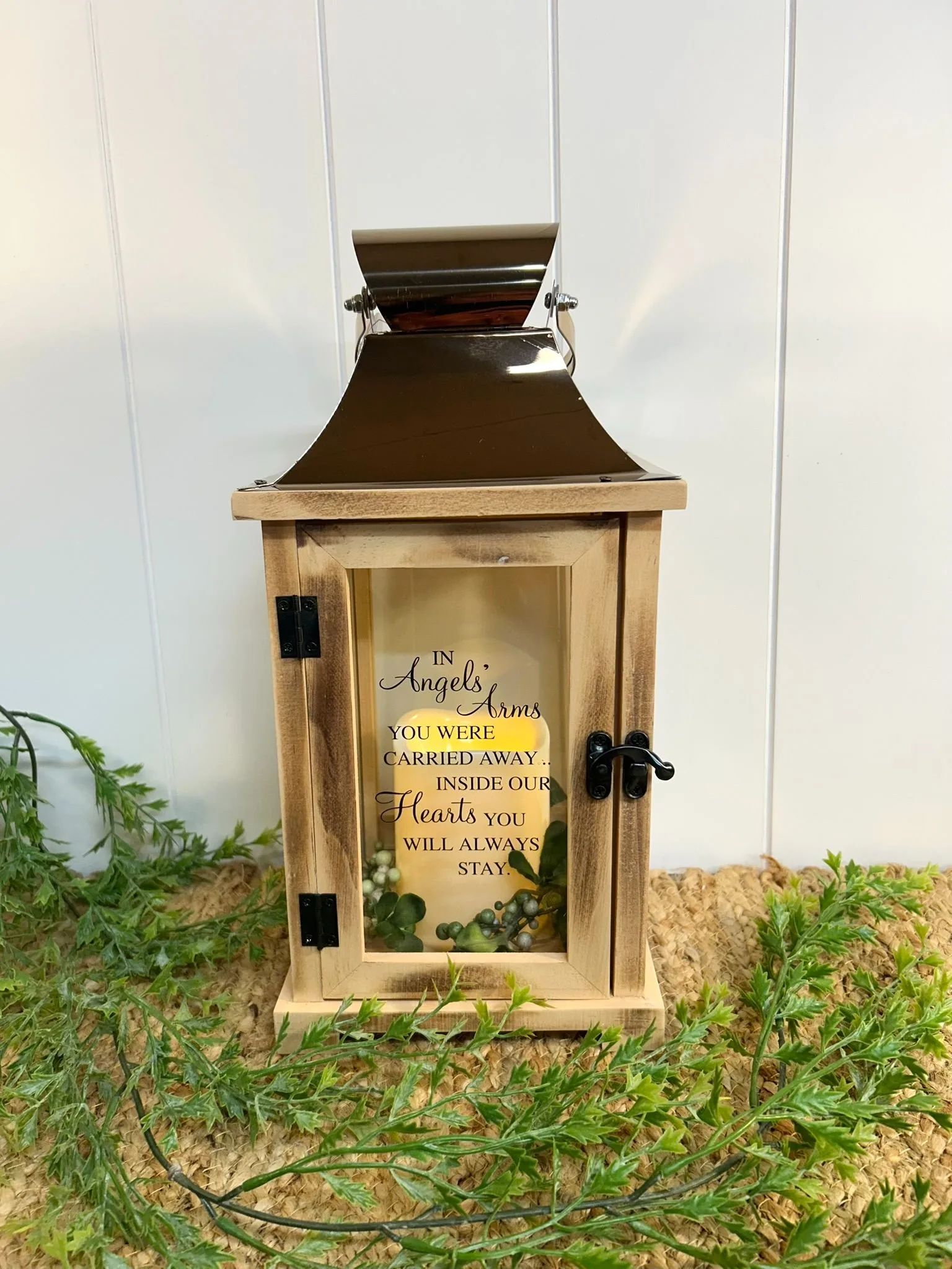 In Angels' Arms Flameless Lantern