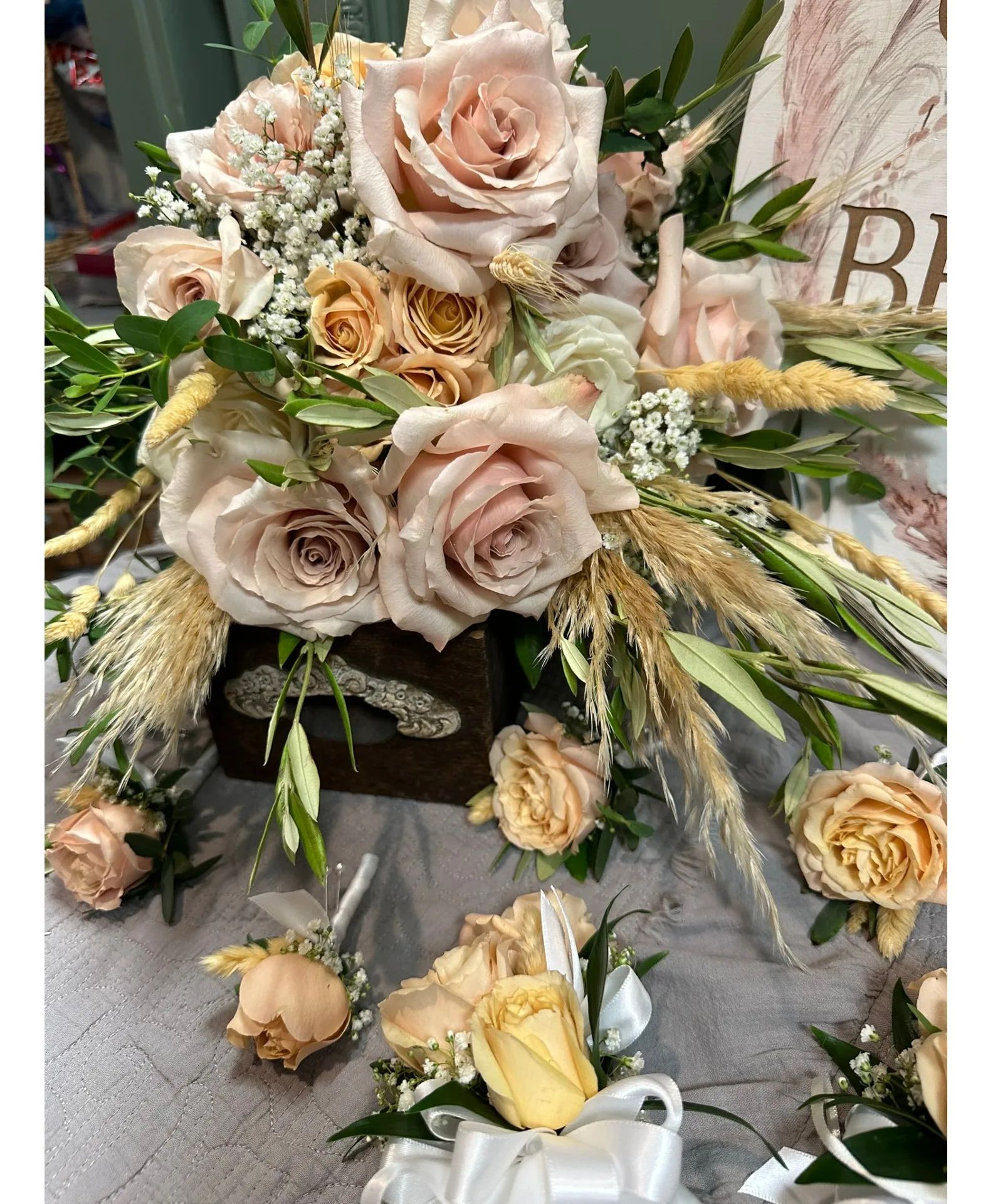 Simply Beautiful Dried Wedding Designs