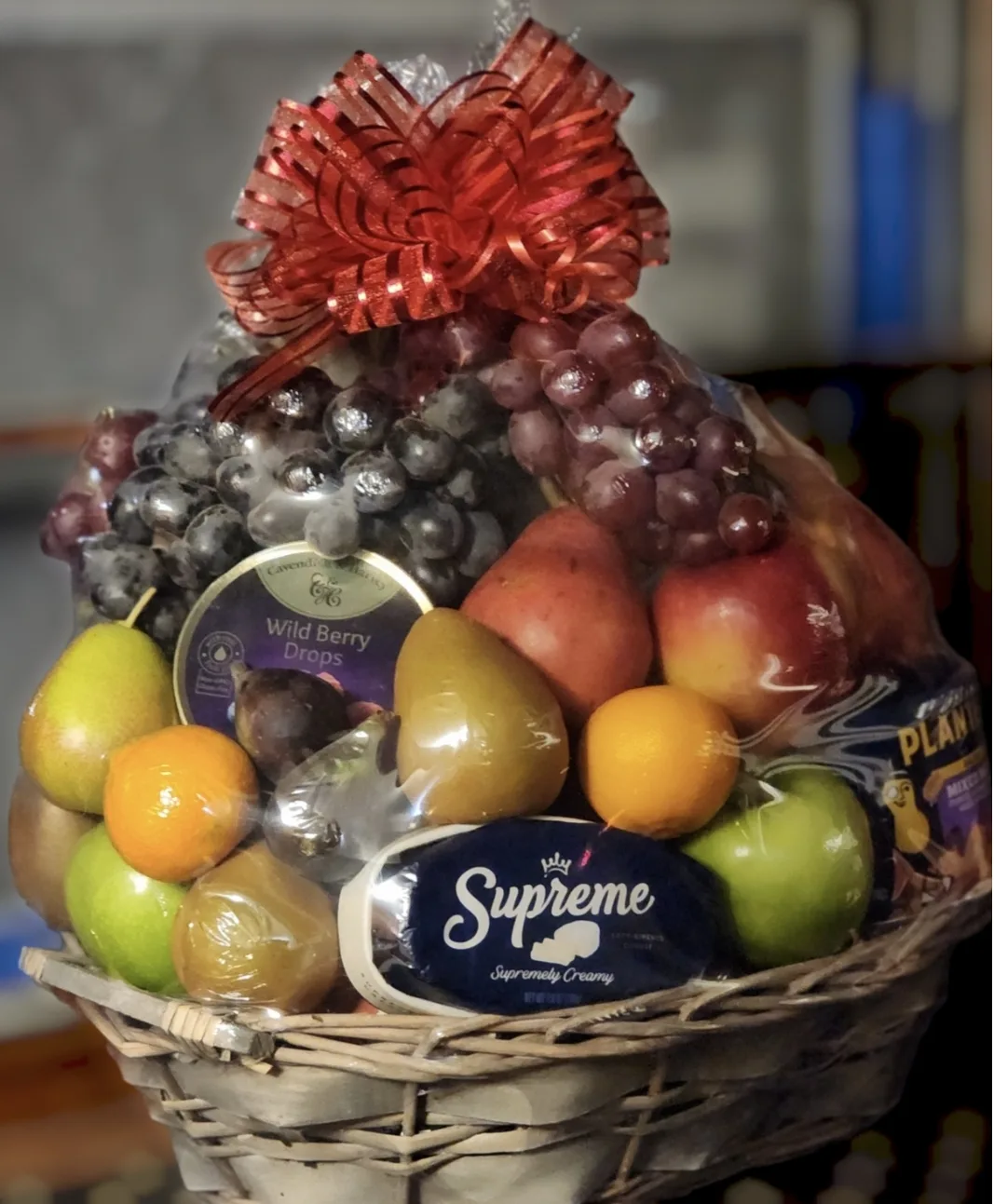 Custtom Hand made fruit basket. Made from fresh fruit , cheese, cracks and candys. Custtom Hand made fruit basket. Made from fresh fruit , cheese, cracks and candys.